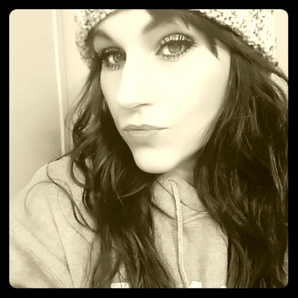 Meet your Posher, Jillian